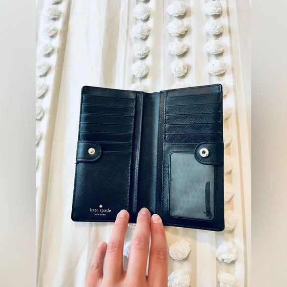 🤎🖤Neutral Kate Spade wallet🤎🖤 - Picture 2 of 7